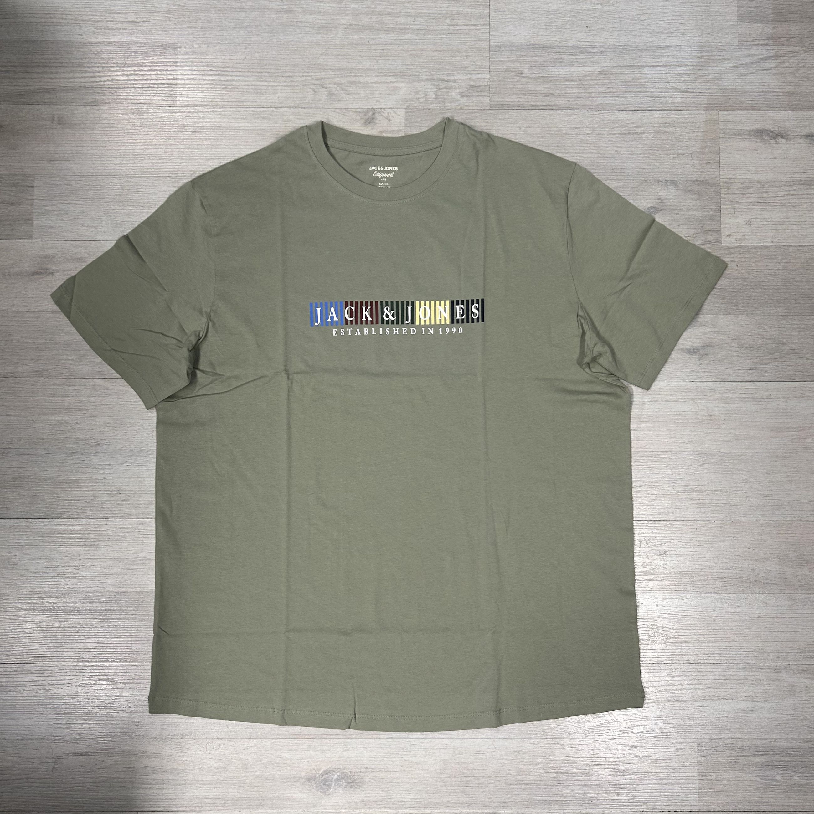 T-shirt uomo taglie grandi Jack&Jones, con logo stampato sul petto