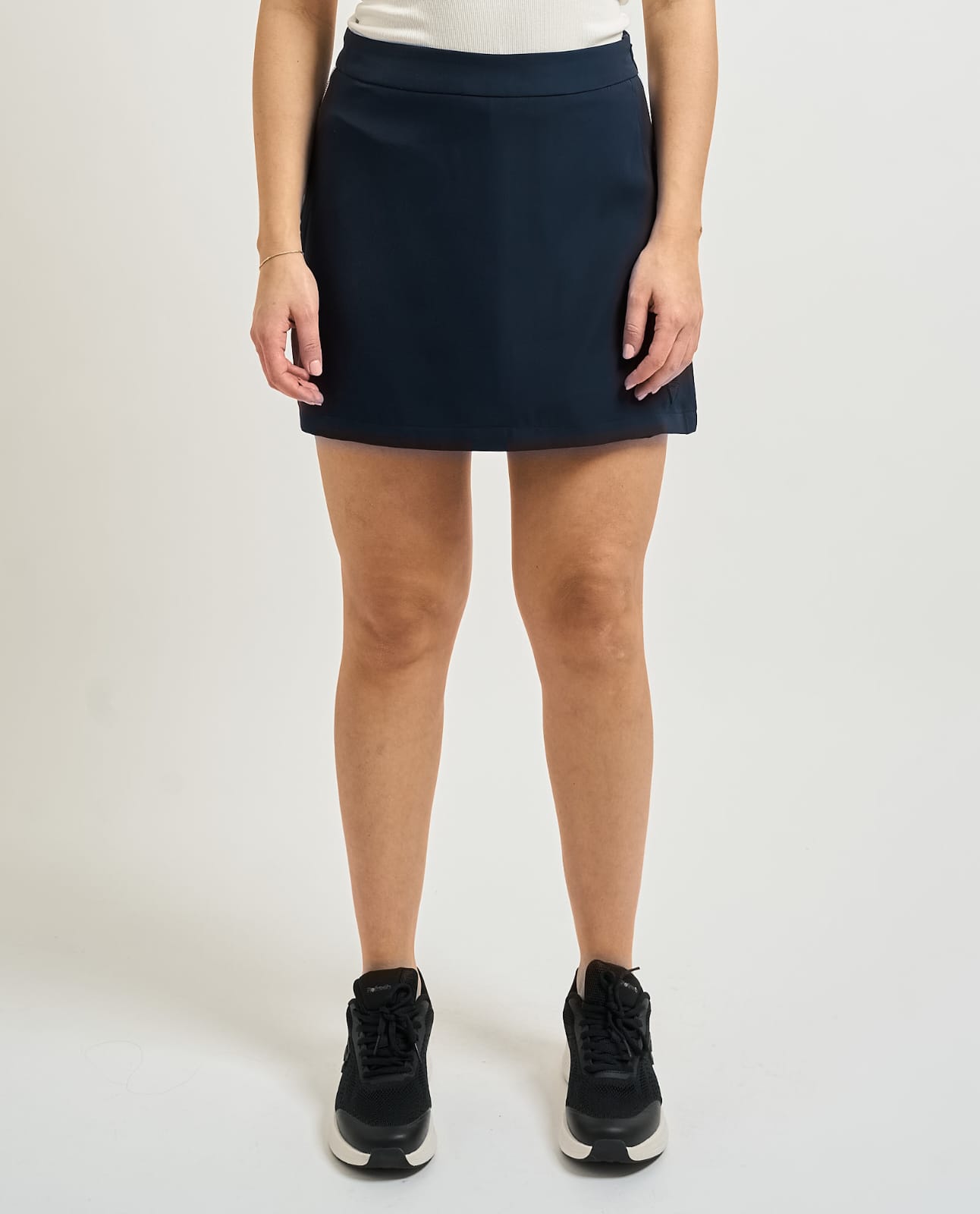 GUESS CIRCE SKORT DONNA   -  V6GD03K3098