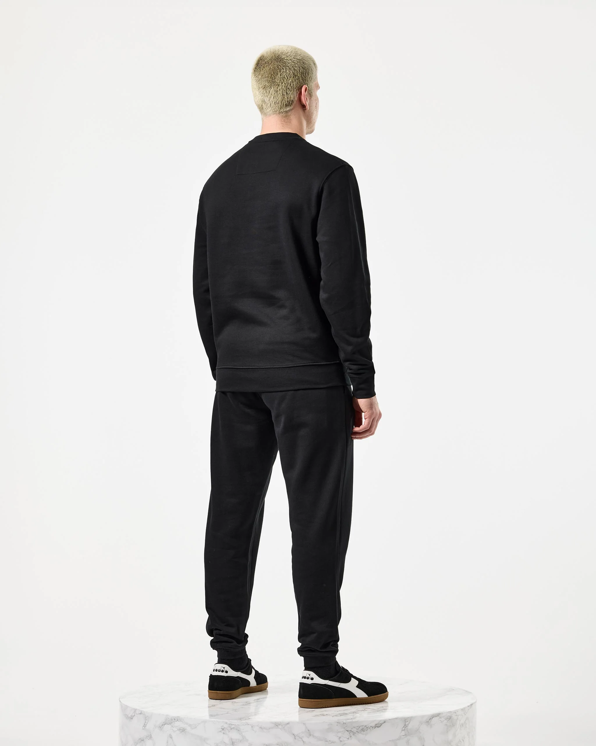 WEEKEND OFFENDER TUTA