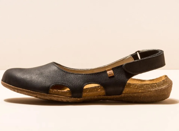 el naturalista N413 PLEASANT BLACK / WAKATAUA