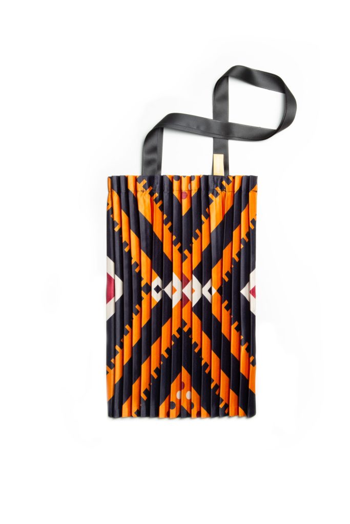 multitudes BORSA PLISSÉ IN RASO ALGHERO