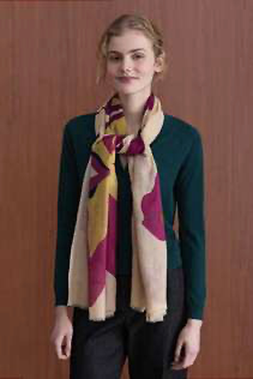 nice things paloma BOLD FLOWERS PRINTED WOOL FOULARD ECRU