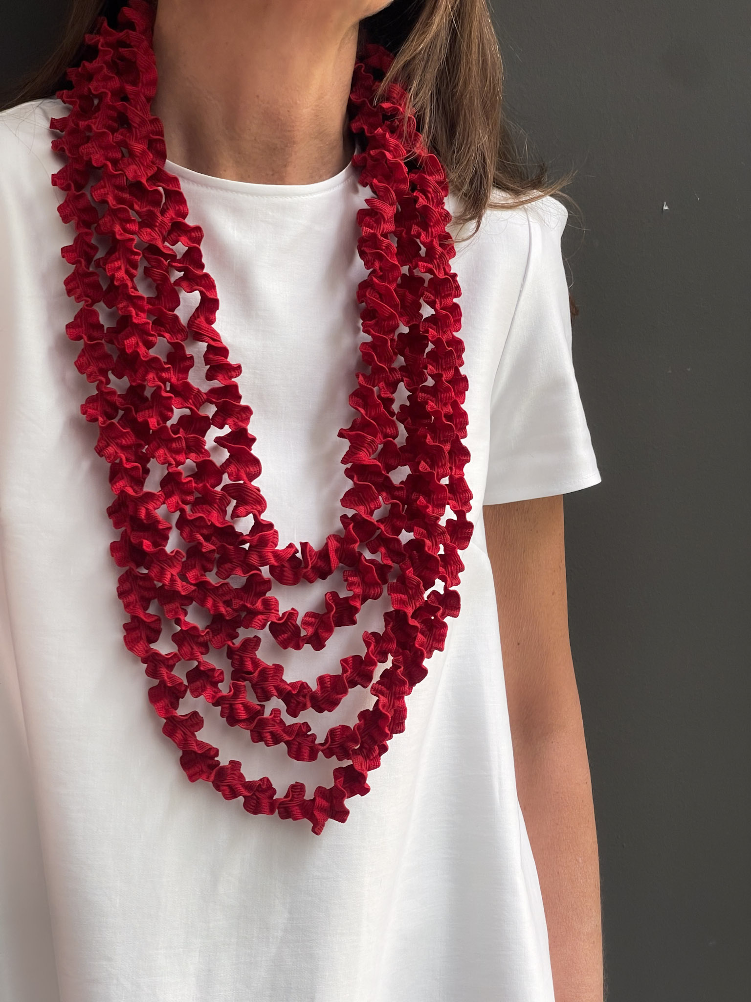 ELLESANTI laccio collana lunga