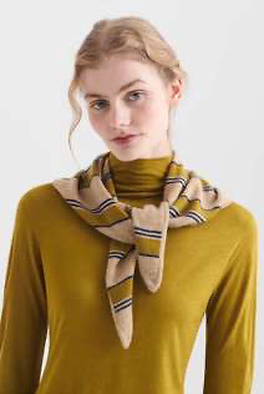 nice things paloma TRIANGULAR STRIPED SCARF LIGHT BEIGE