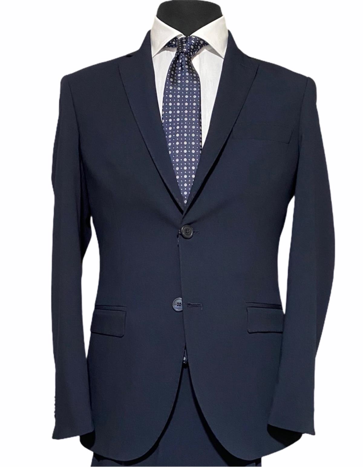 EDITORIAL CLOTHING MILLER20