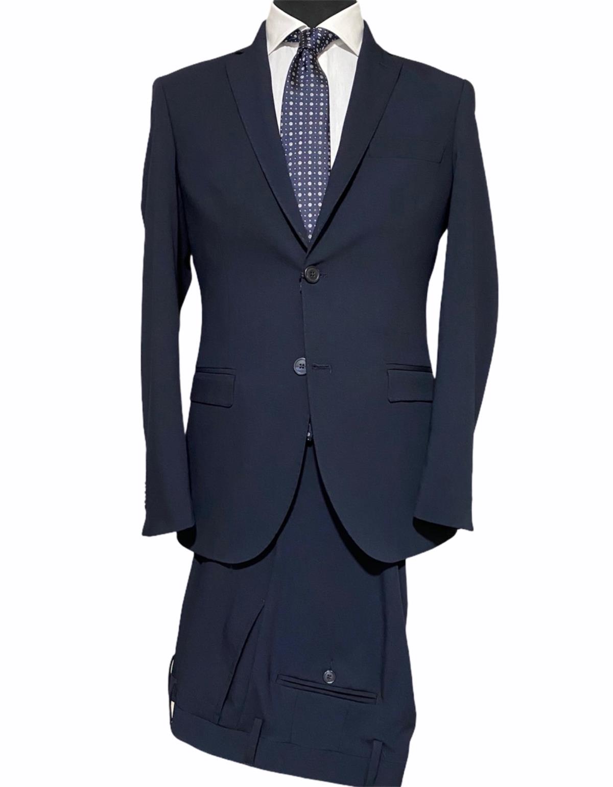 EDITORIAL CLOTHING MILLER20