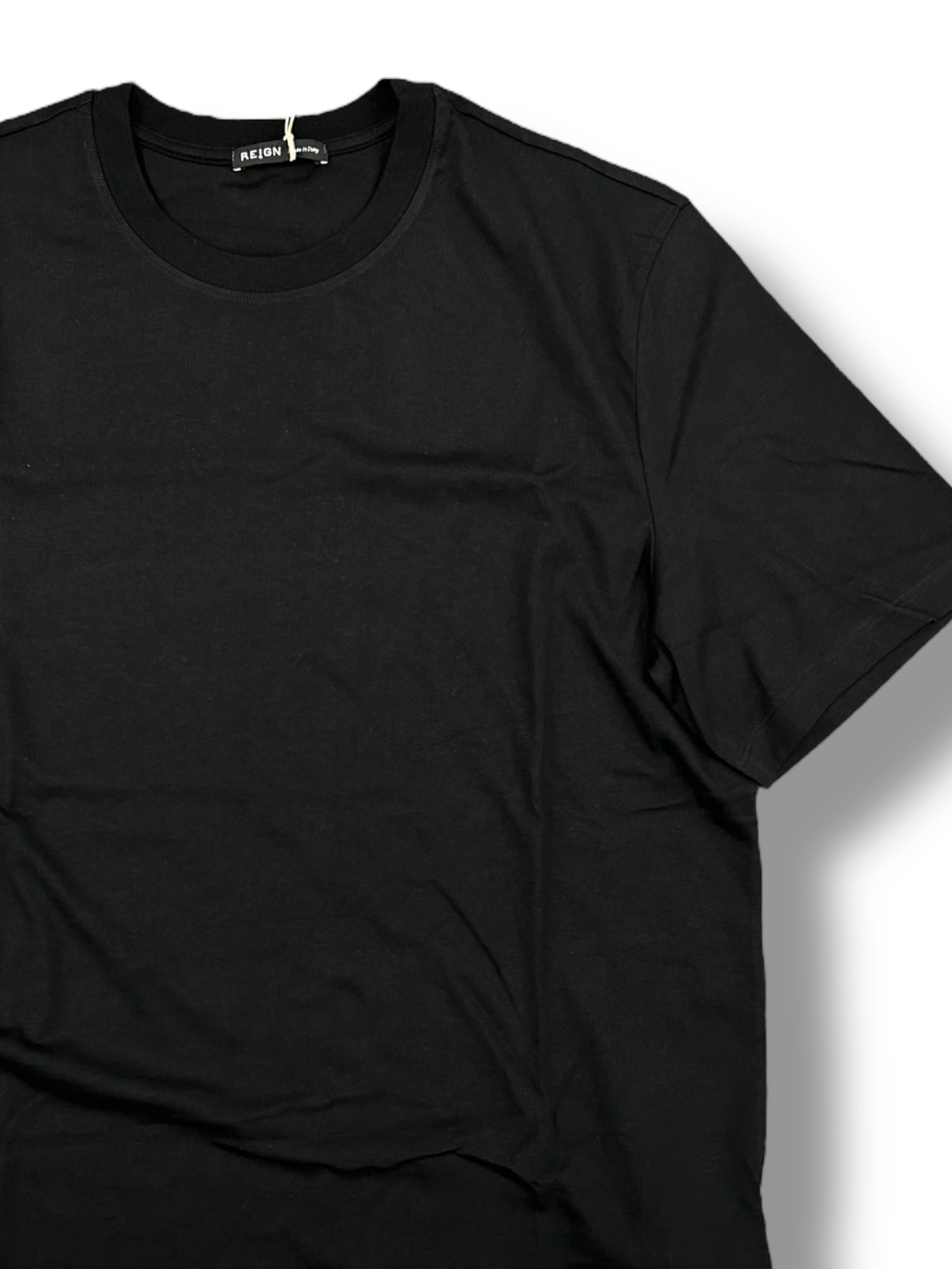 REIGN FEDERICO LABEL