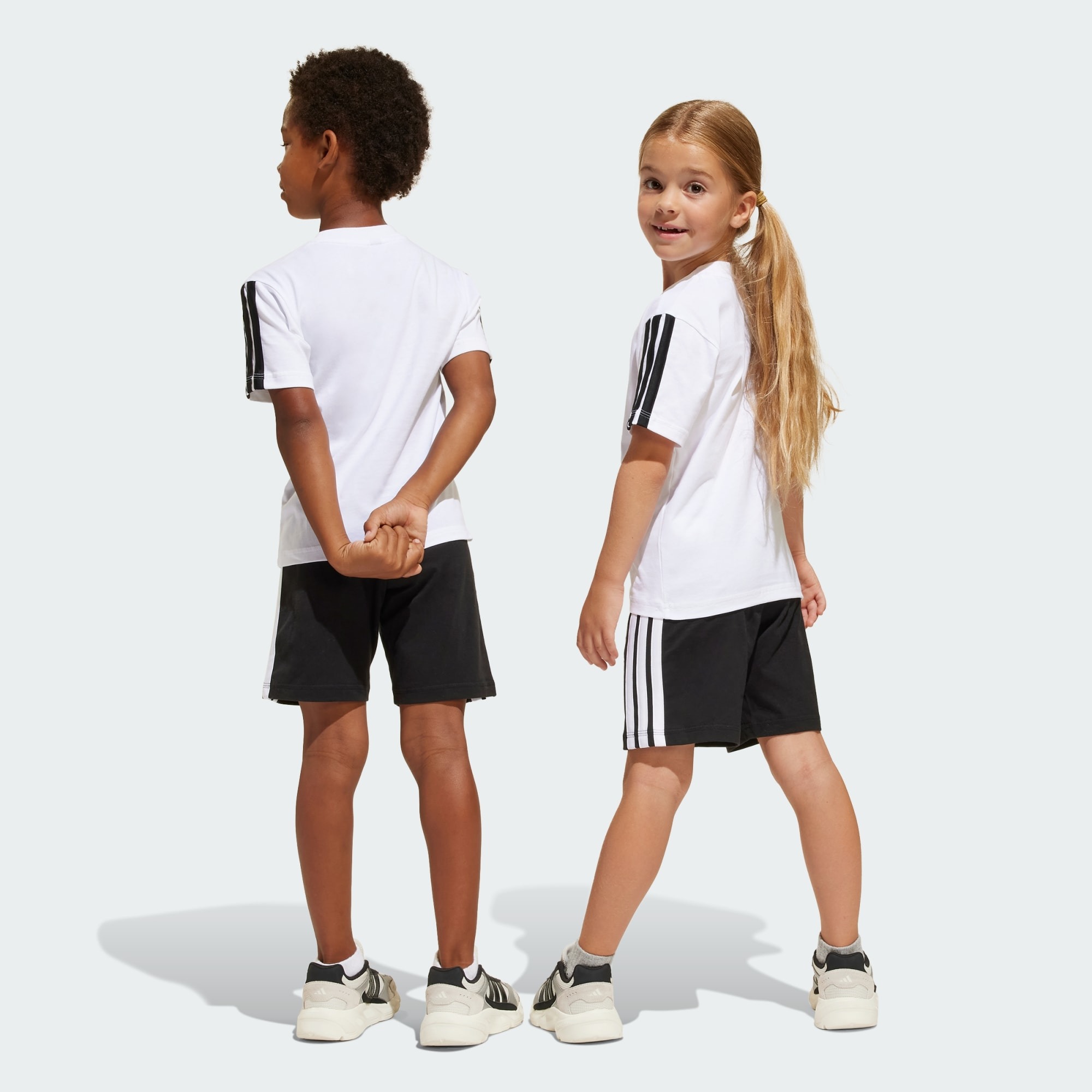 ADIDAS JE1401