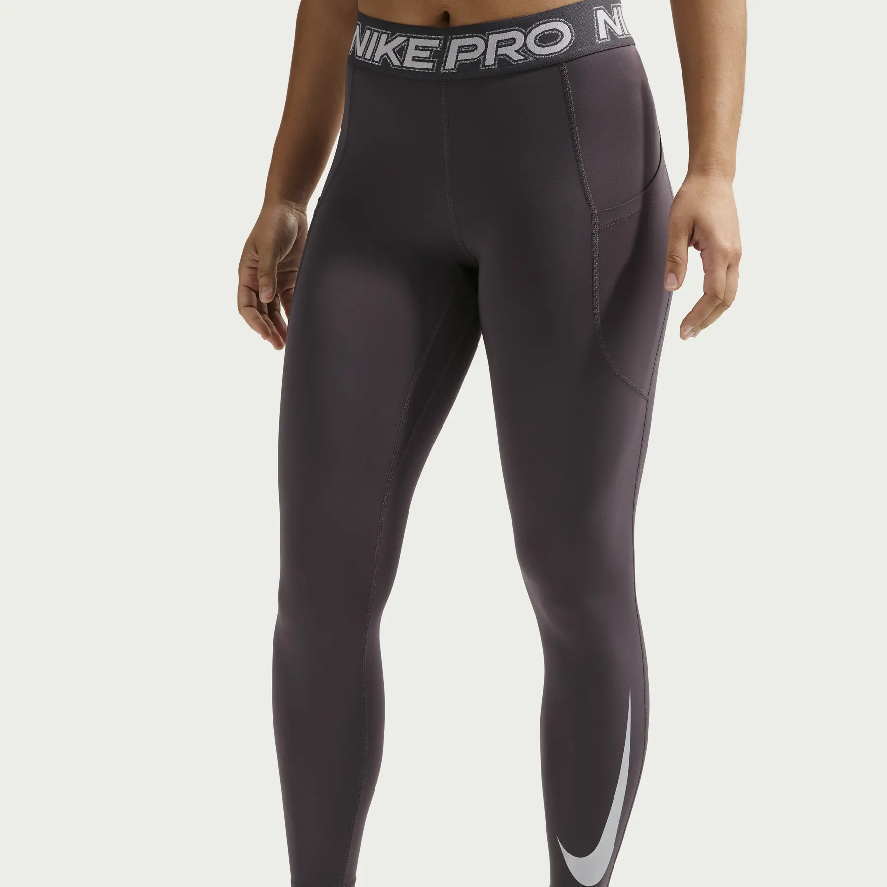 NIKE IB9142