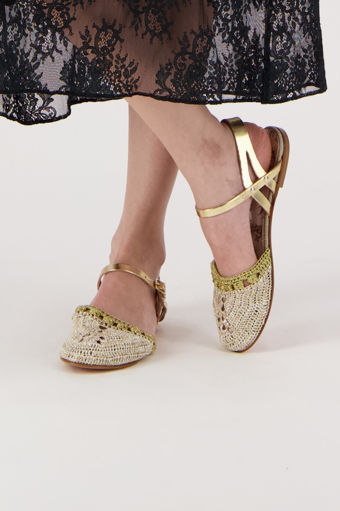 GABRIELA VLAD CROCHET NUDE