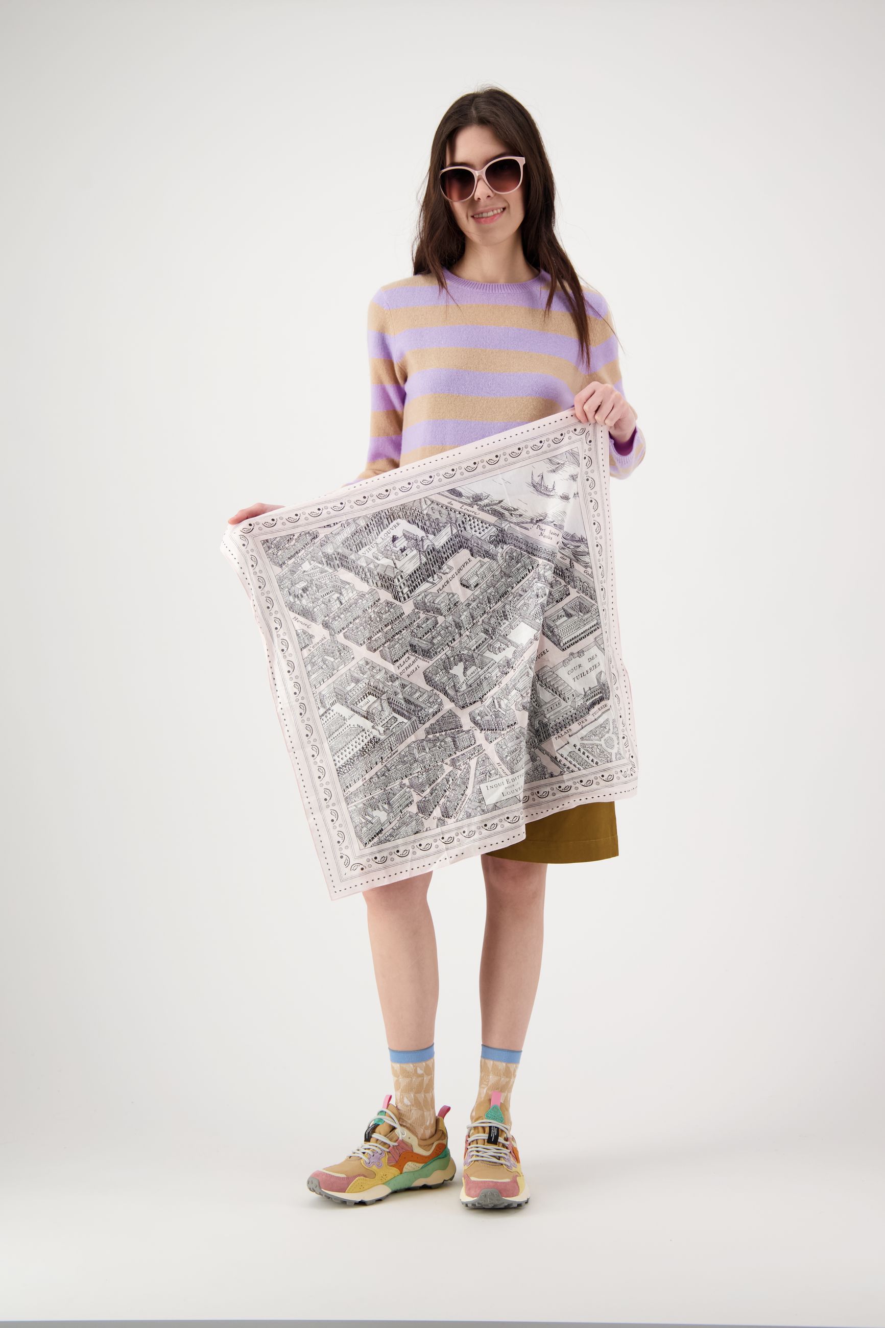 INOUI EDITIONS SQUARE 65 LOUVRE PINK