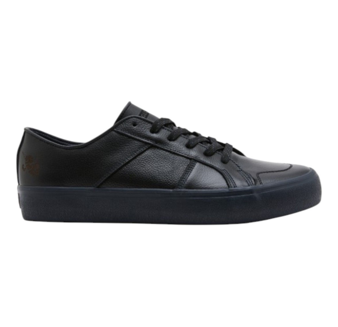 GLOBE SNEAKERS