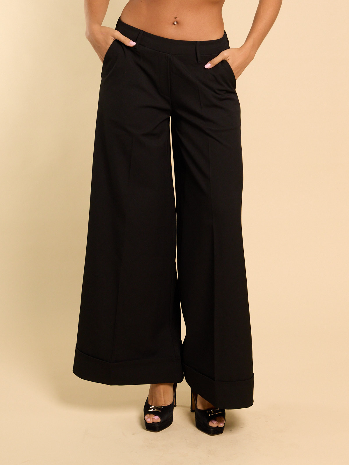 LANA CAPRINA Pantaloni Donna