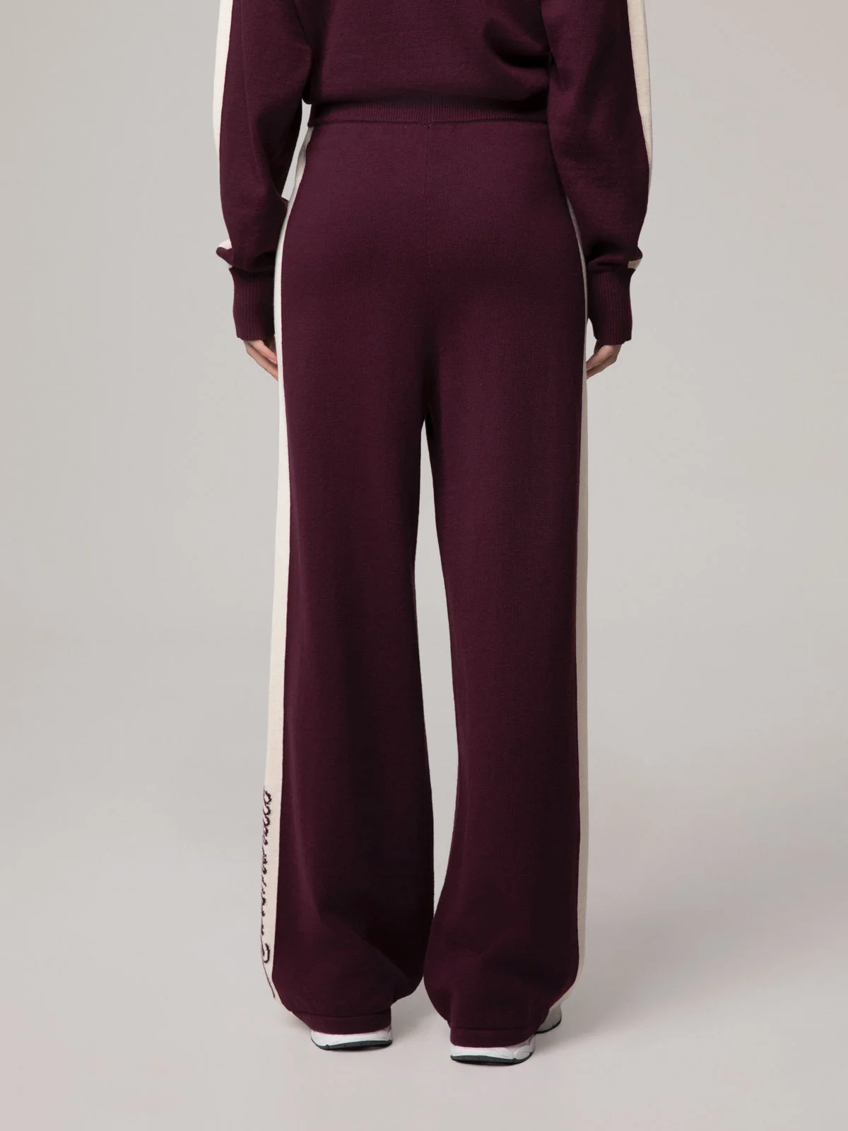 HINNOMINATE Pantalone Donna