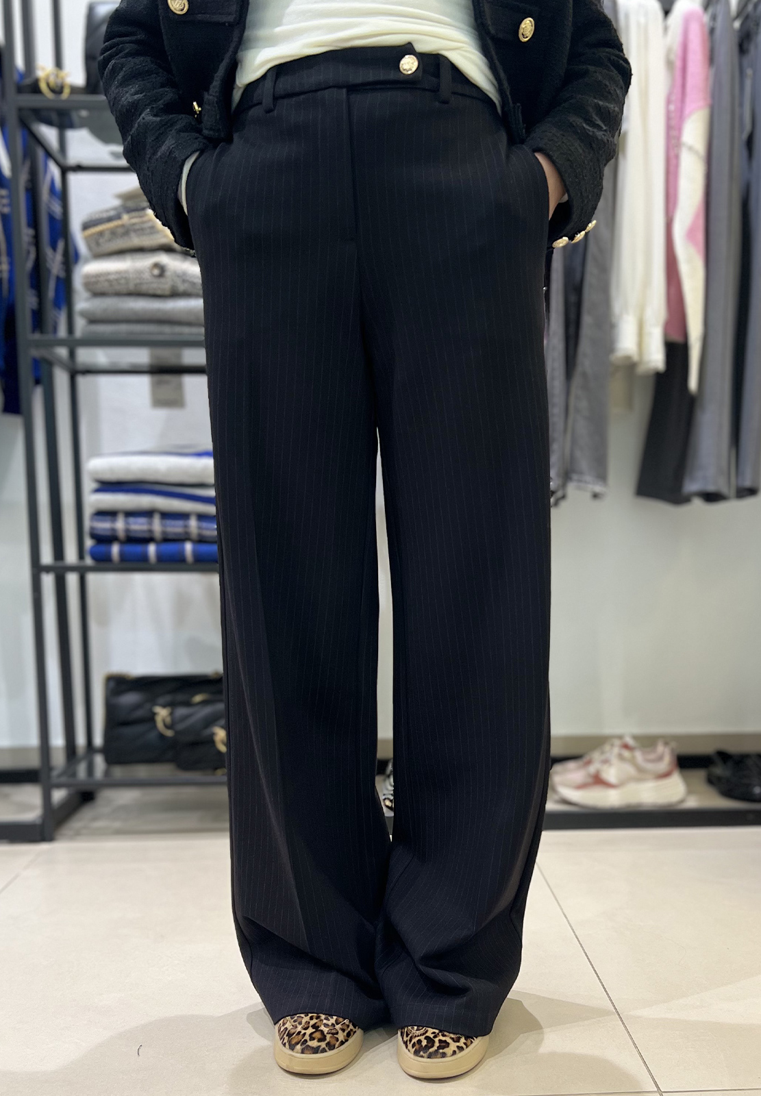 TENSIONE IN PANTALONE GESSATO