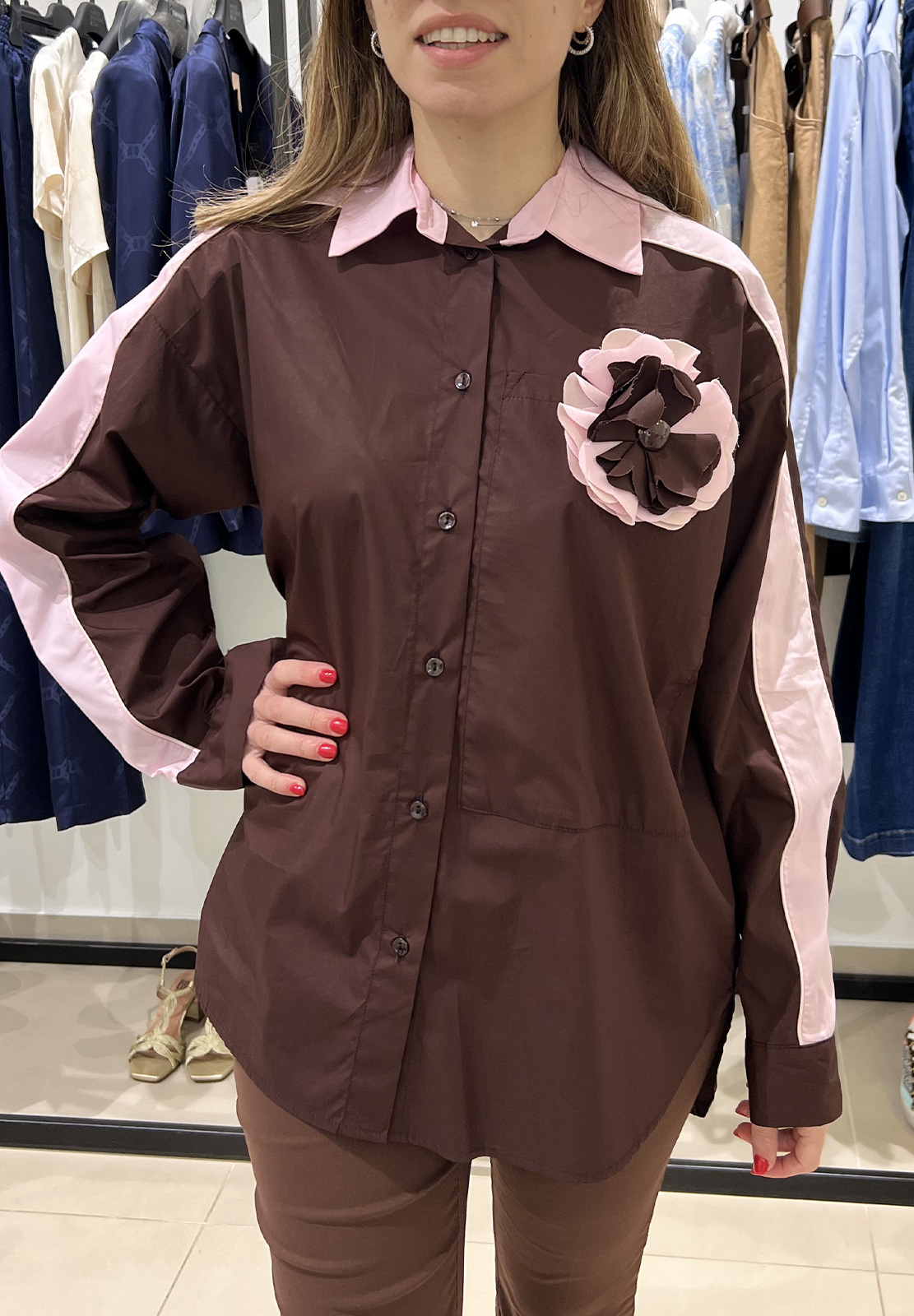 MOTEL CAMICIA BICOLORE CON SPILLA