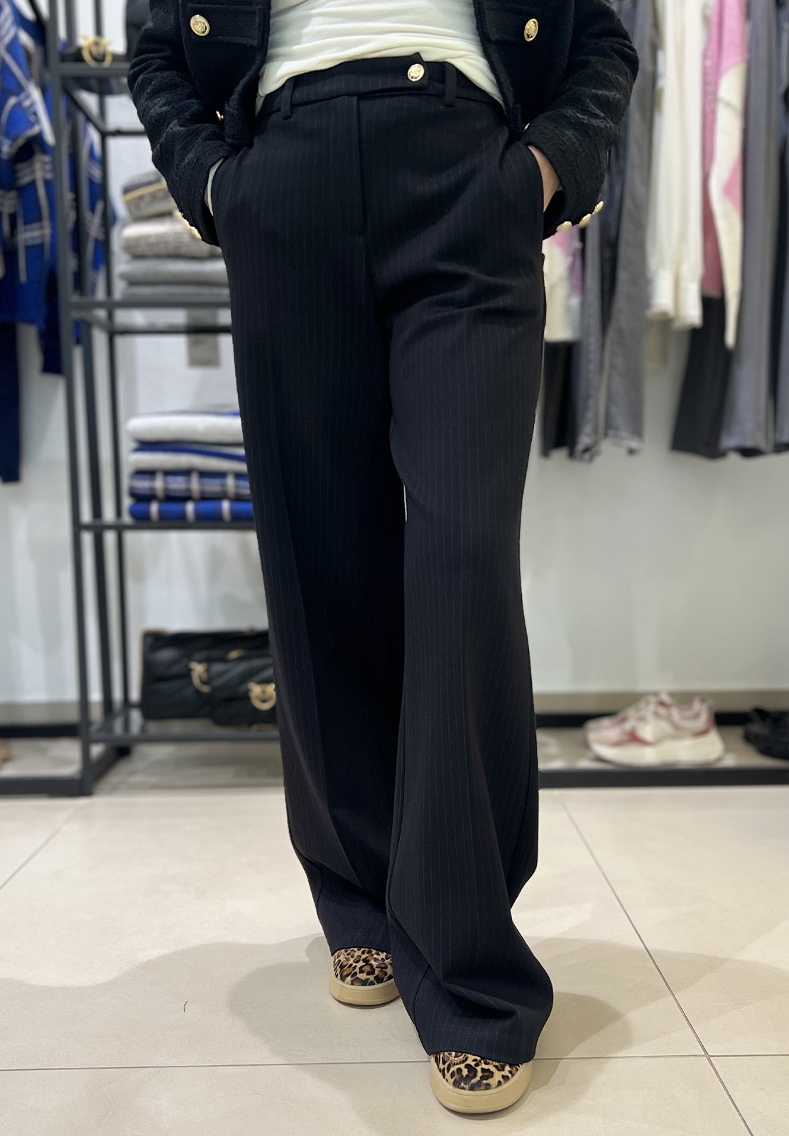 TENSIONE IN PANTALONE GESSATO