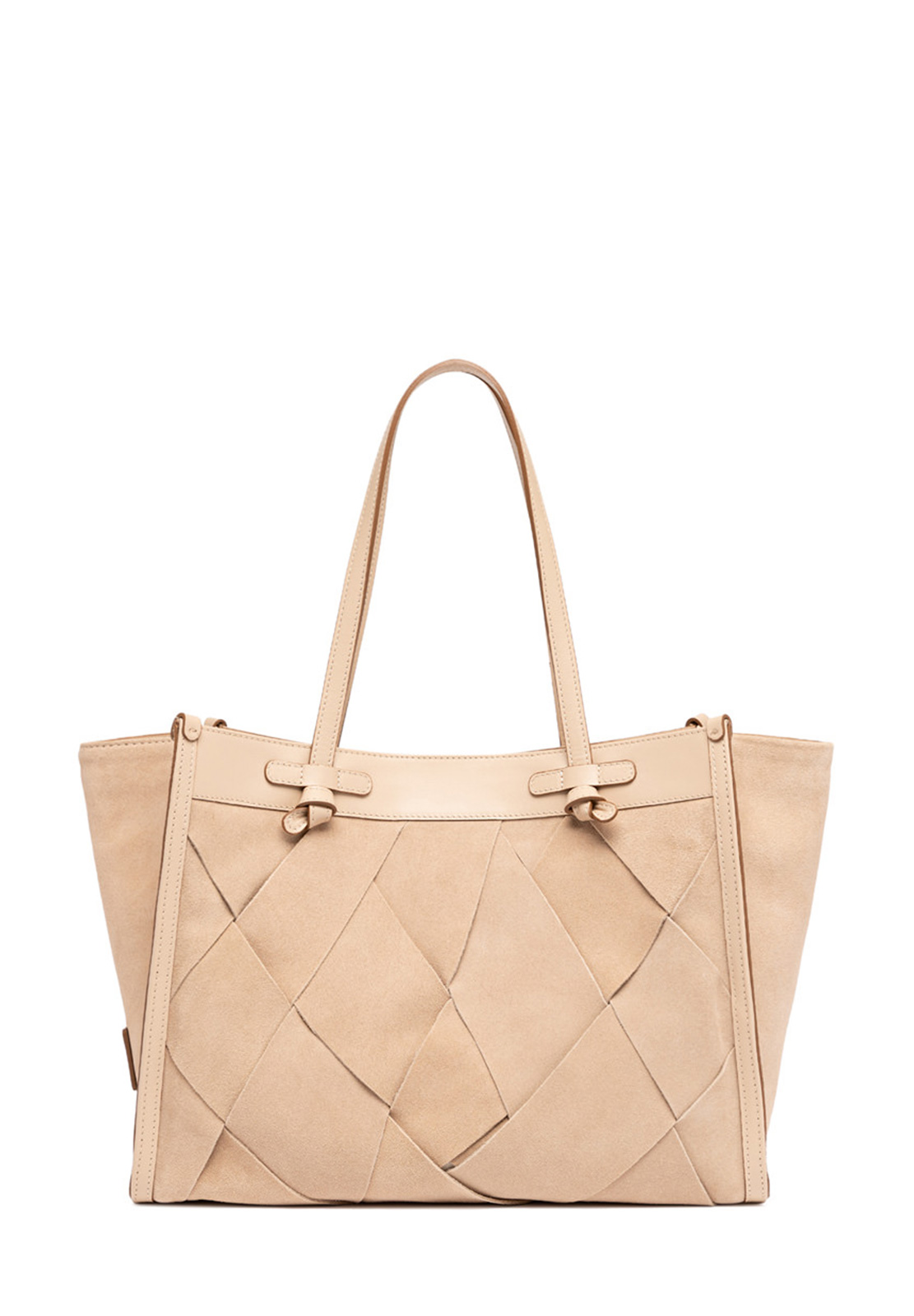 GIANNI CHIARINI SHOPPING IN CAMOSCIO MARCELLA