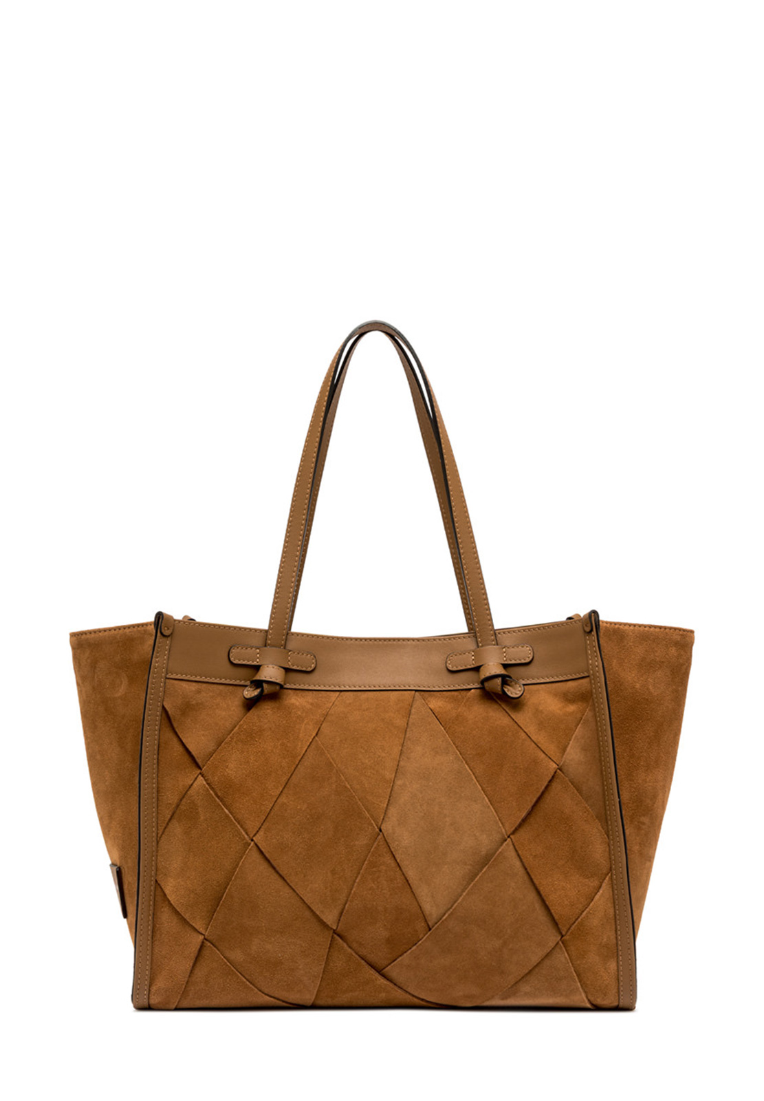 GIANNI CHIARINI SHOPPING IN CAMOSCIO MARCELLA