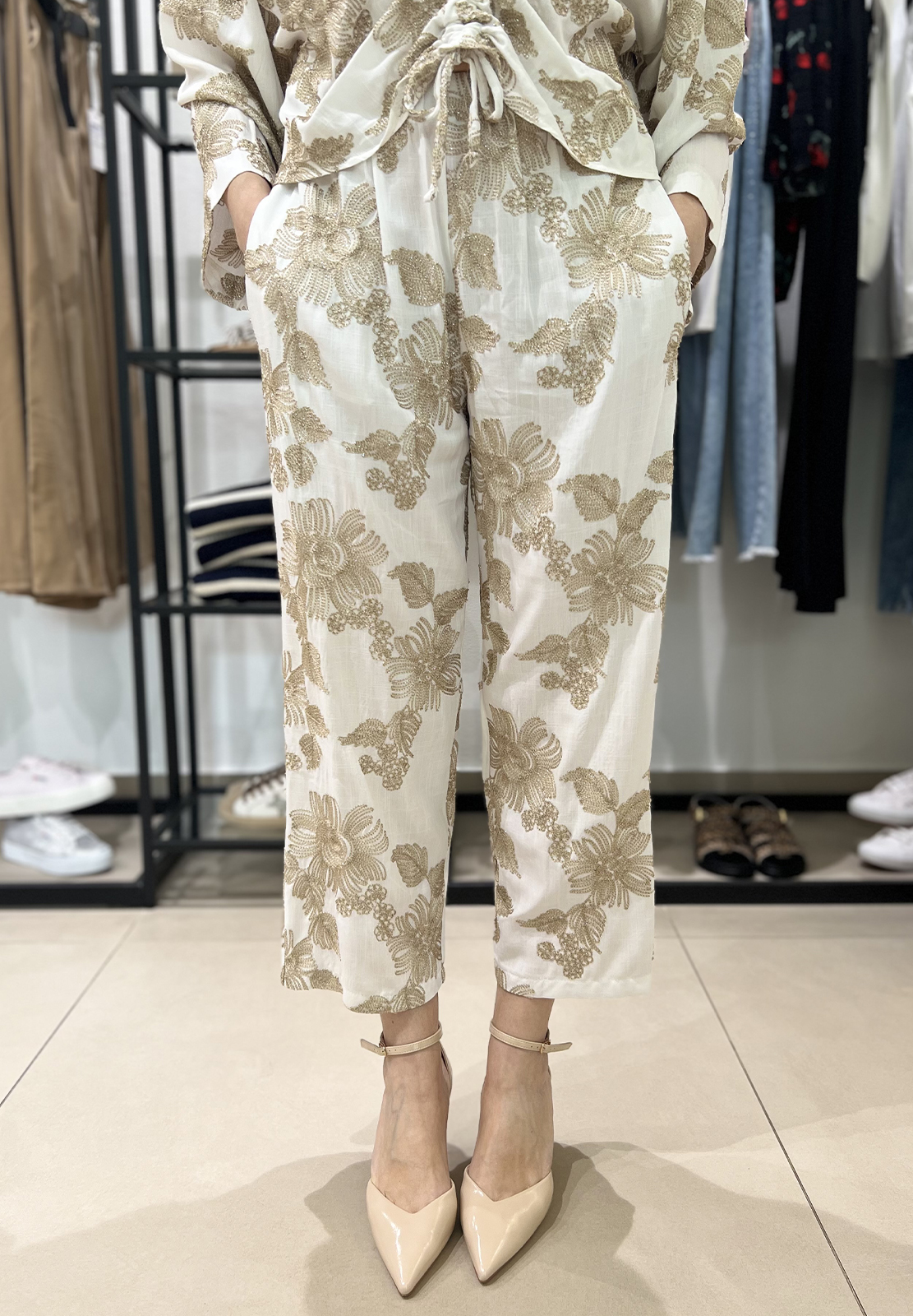 HAVEONE PANTALONE CON RICAMO ORO