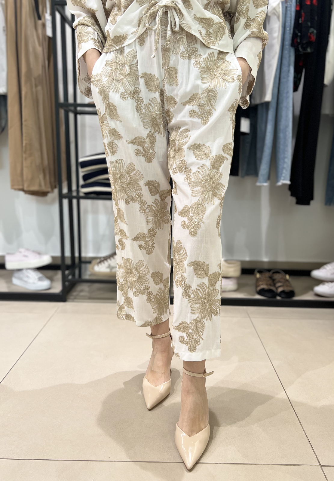 HAVEONE PANTALONE CON RICAMO ORO