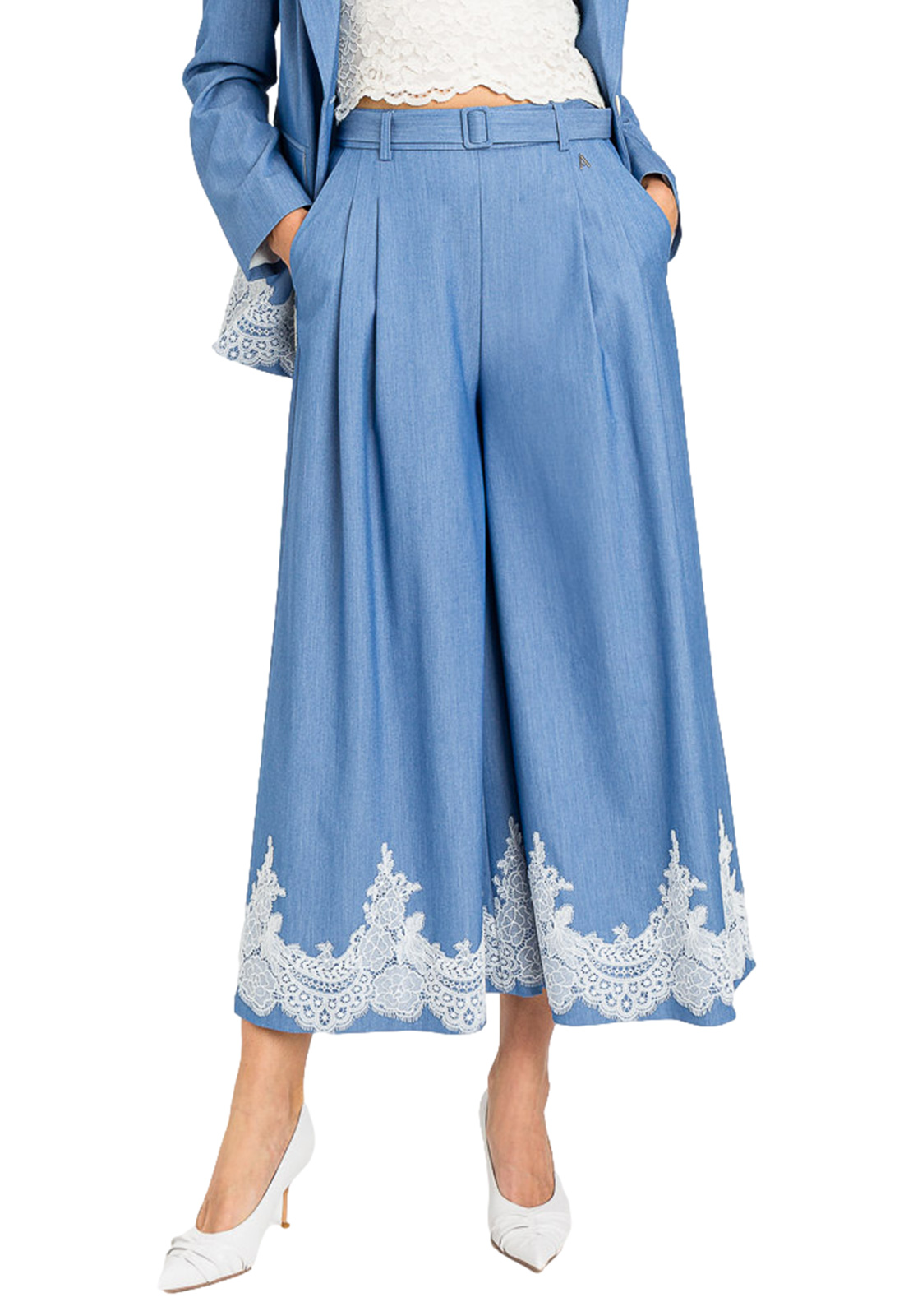 TWINSET ACTITUDE PANTALONI CROPPED CON RICAMO PIZZO