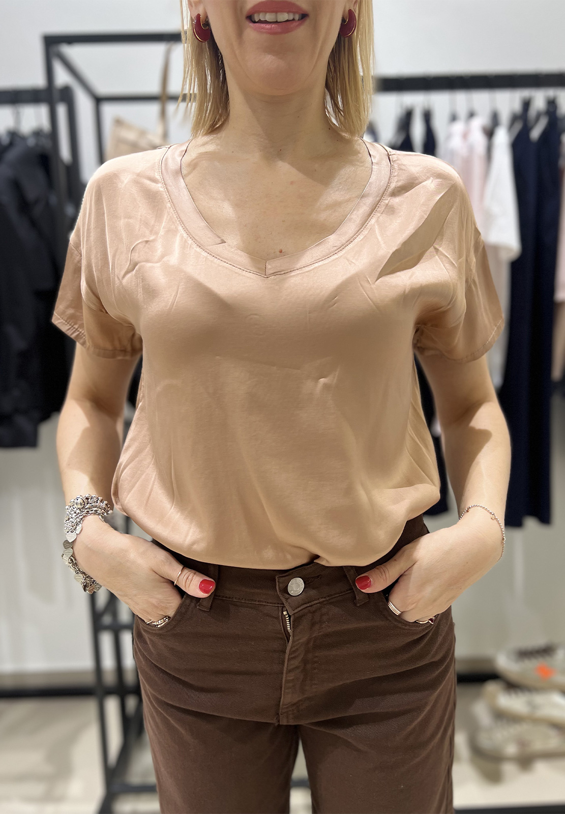 HAVEONE BLUSA SCOLLO A V IN VISCOSA