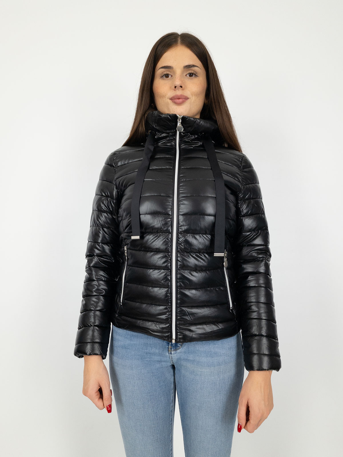 Piumino Donna Corto Imbottito Con Cappuccio Slim Fit