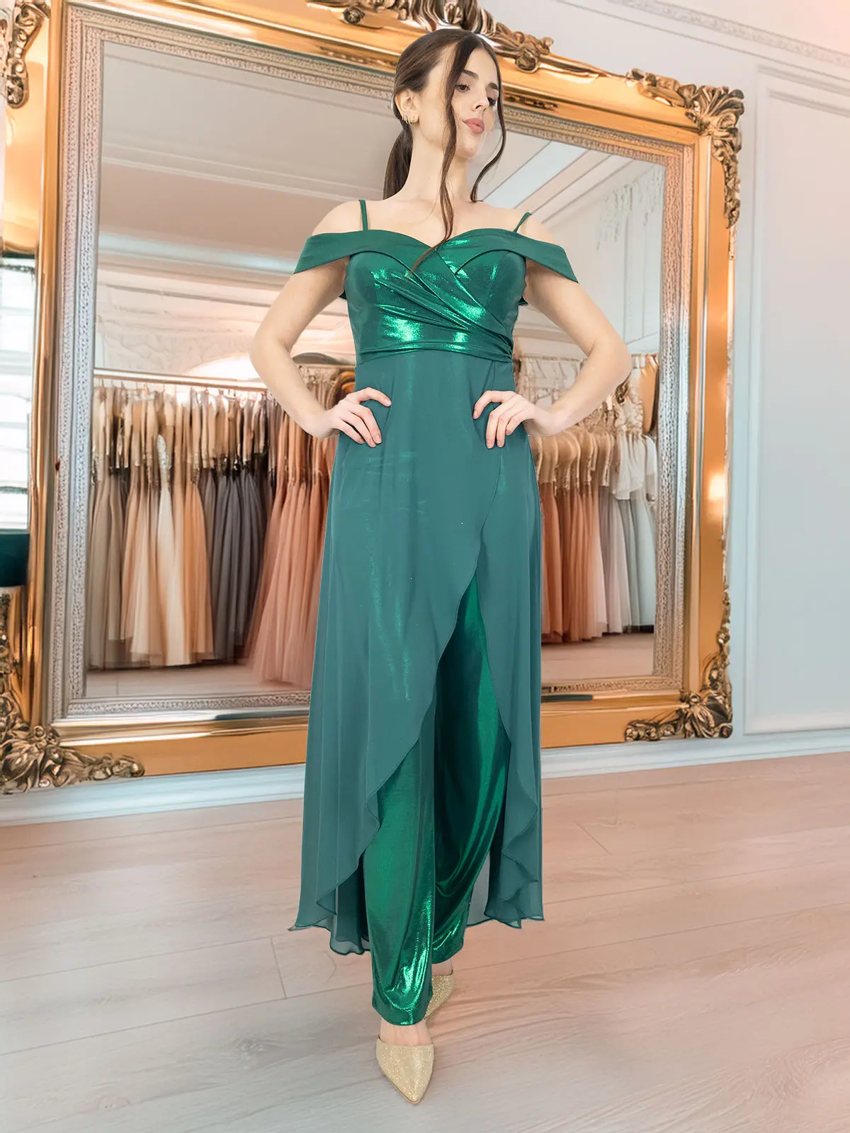 Tuta elegante da cerimonia con stola – Look sofisticato per ogni