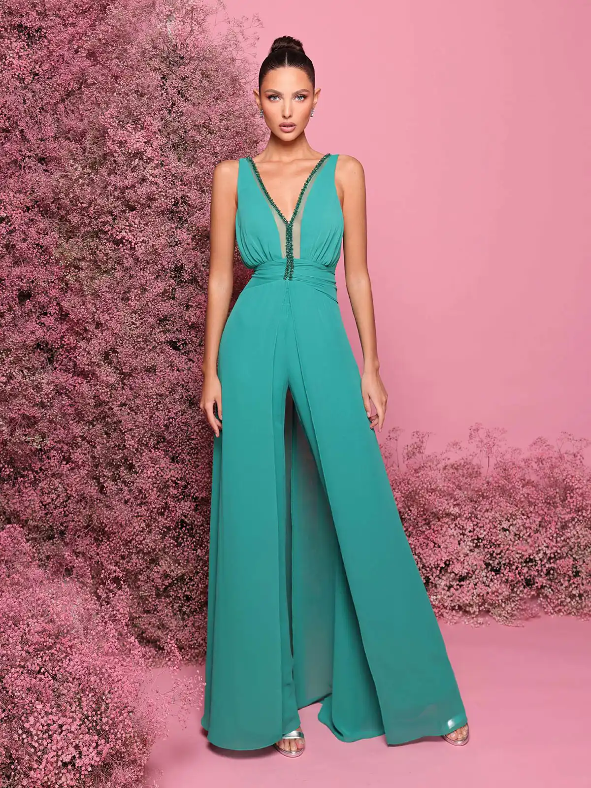 Tuta Elegante da Cerimonia con Stola – Raffinatezza e Stile Unico