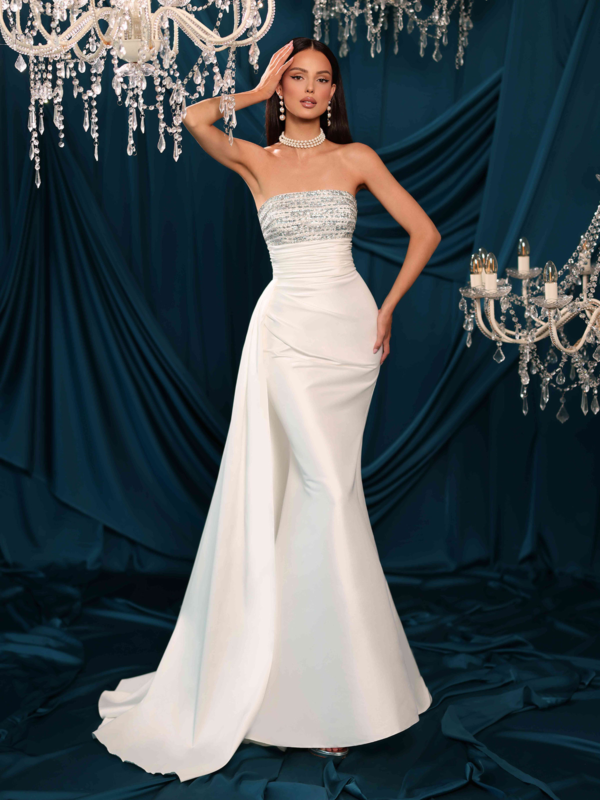 Abito da Sposa Lungo a Sirena con Corpetto Gioiello