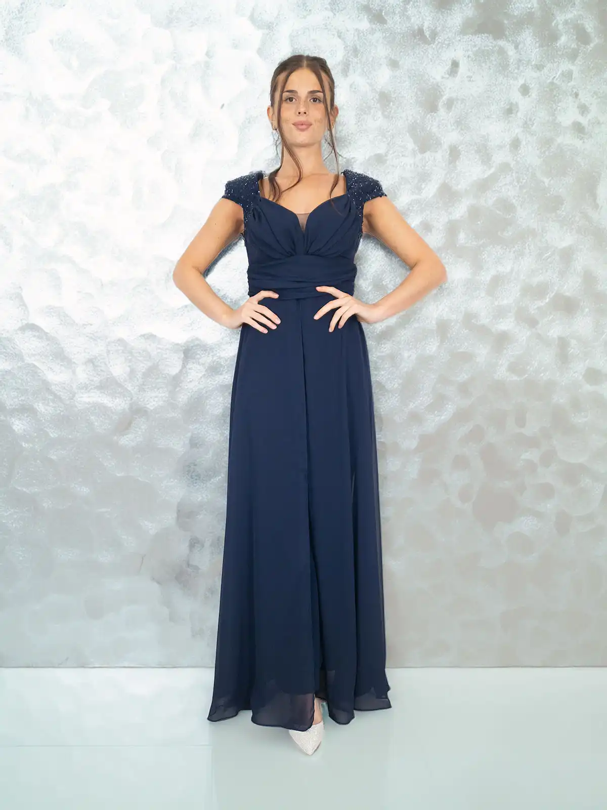 Tuta Elegante da Cerimonia con Stola – Stile e Raffinatezza