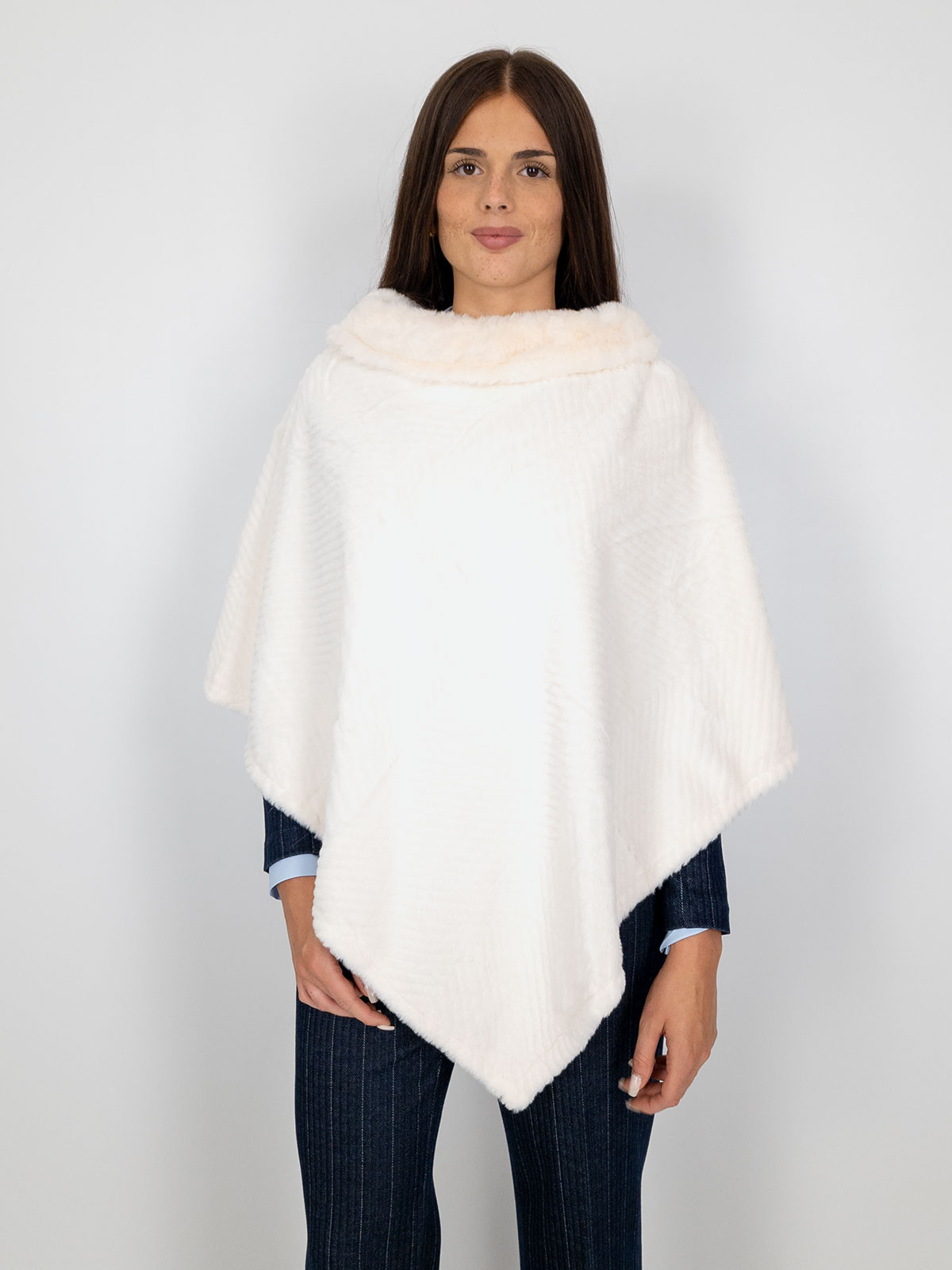 Poncho Donna Invernale Elegante in Pelliccia Sintetica