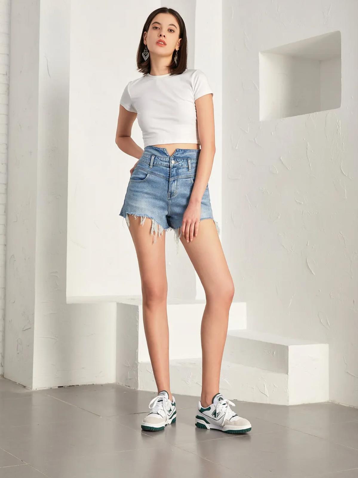 Pantaloncini jeans a vita alta sfrangiati denim donna slim