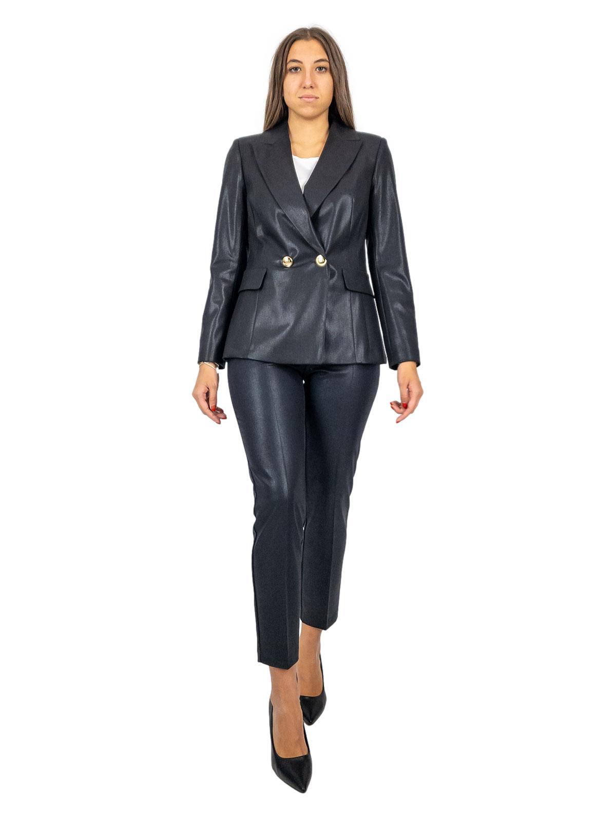 Tailleur pantalone e giacca doppio petto in tessuto spalmato