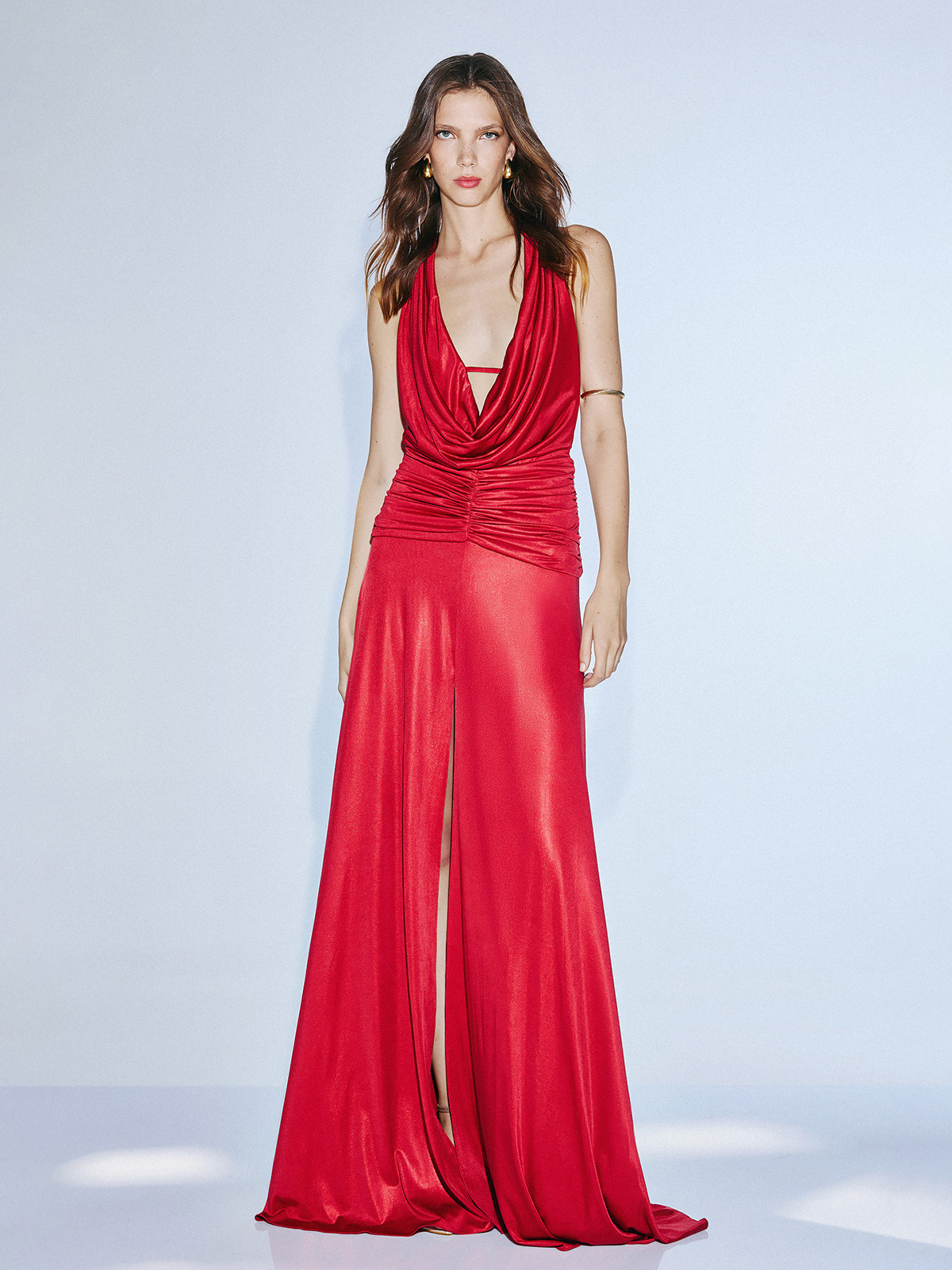 Wet-Effect Halter Neck Maxi Dress with Jewel Detail and Stole t4939