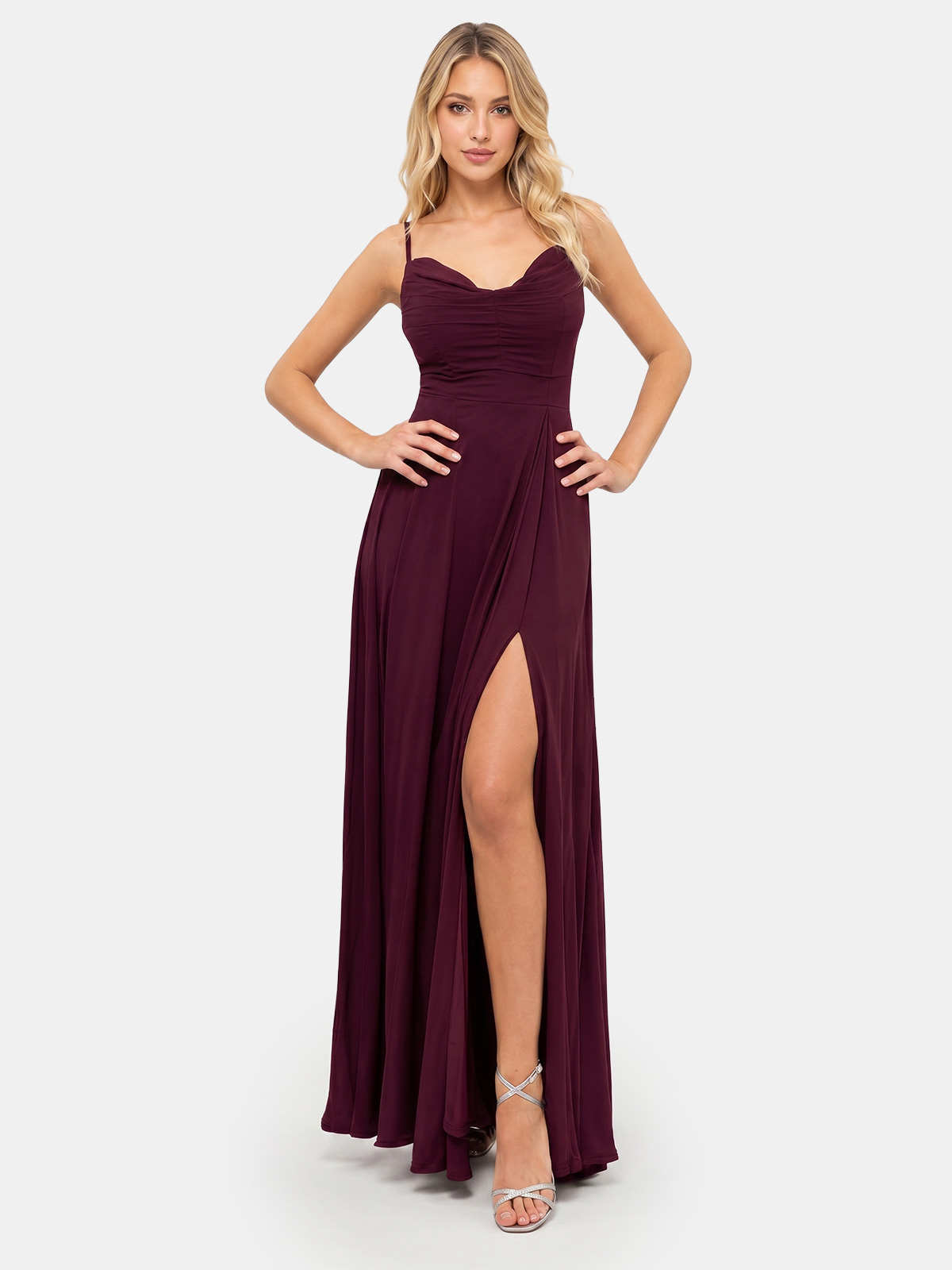 Abito lungo da cerimonia elegante in georgette