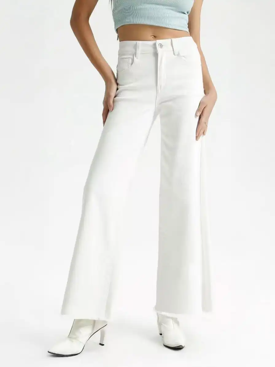 Jeans Donna Cropped Flared Bianchi - Miss Bonbon Premium