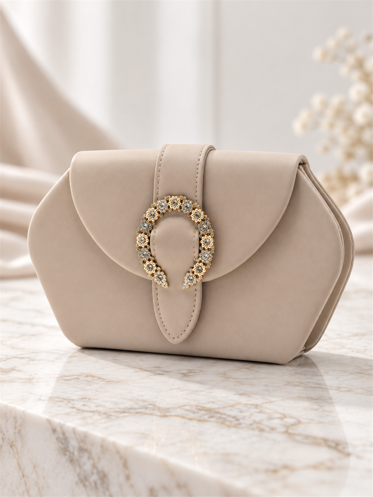 Elegant Beige Ceremony Clutch Bag with Jewel Buckle