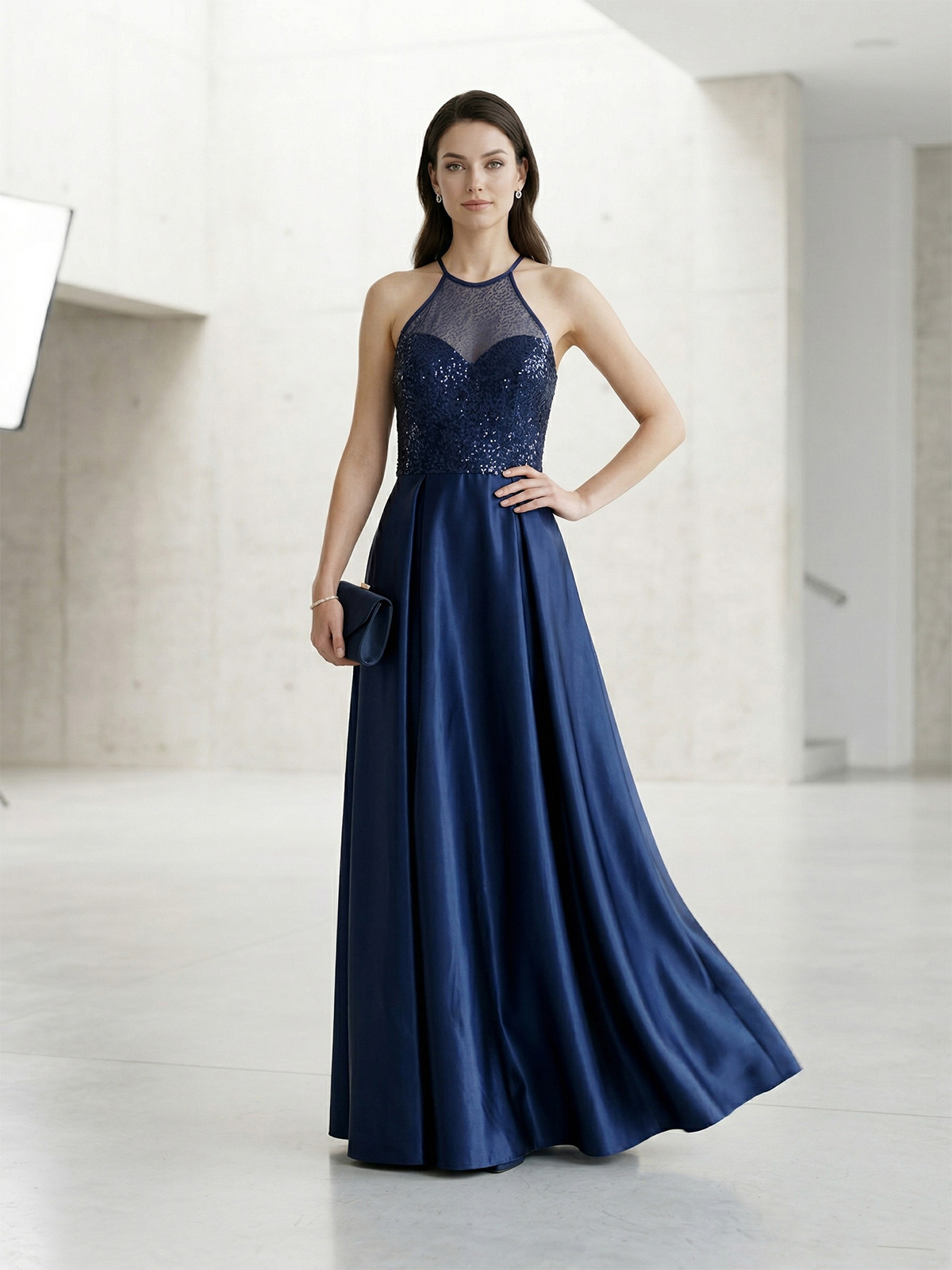 Abito lungo da cerimonia con paillettes e gonna ampia SSU050