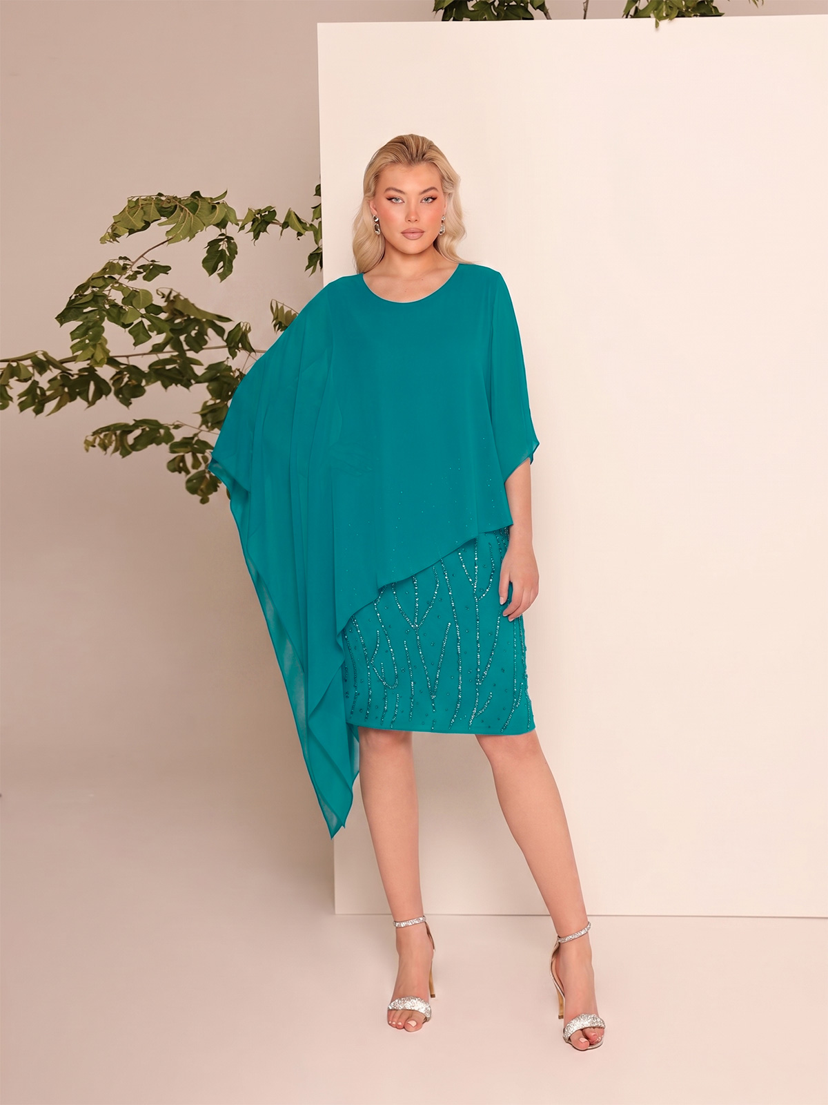 Elegant short curvy dress for special occasions
