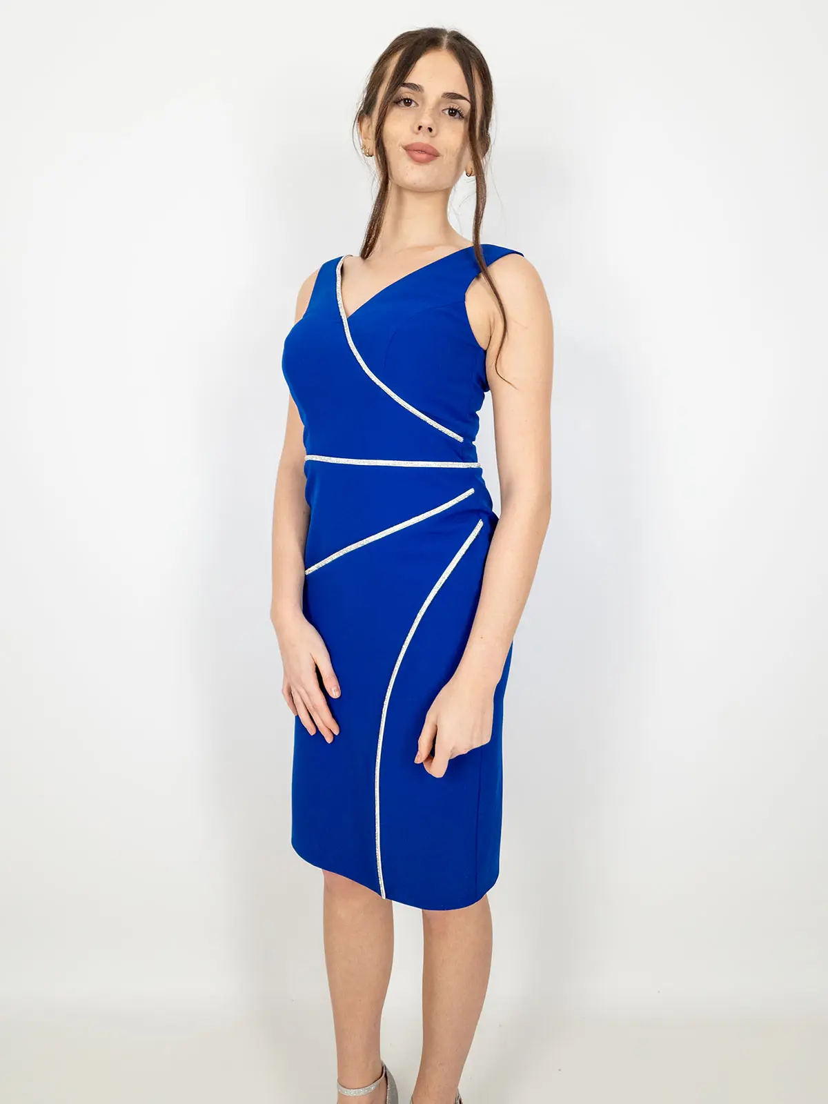 Abito corto da cerimonia a tubino con stola – Raffinatezza per