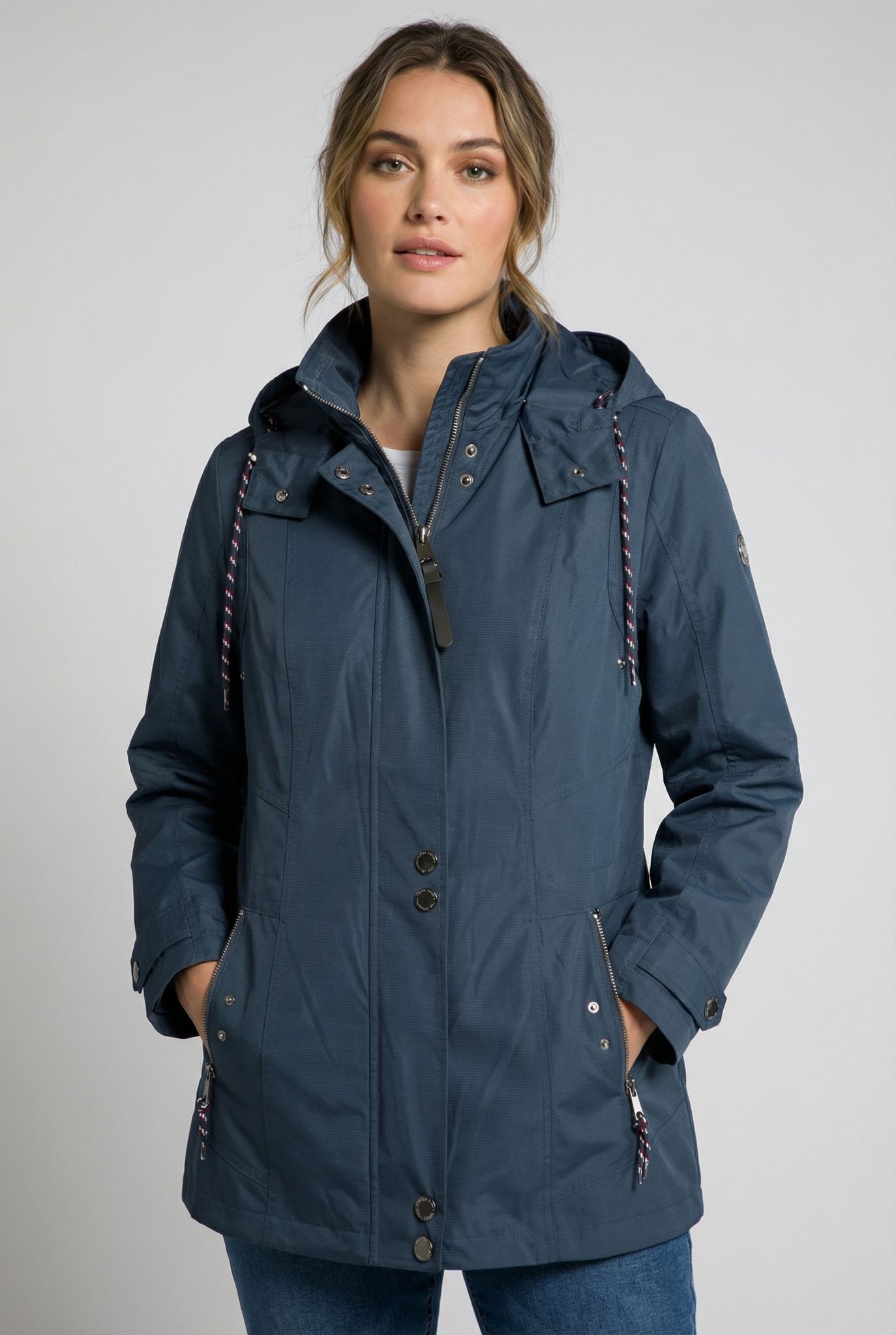 BARBARA LEBEK 50400062