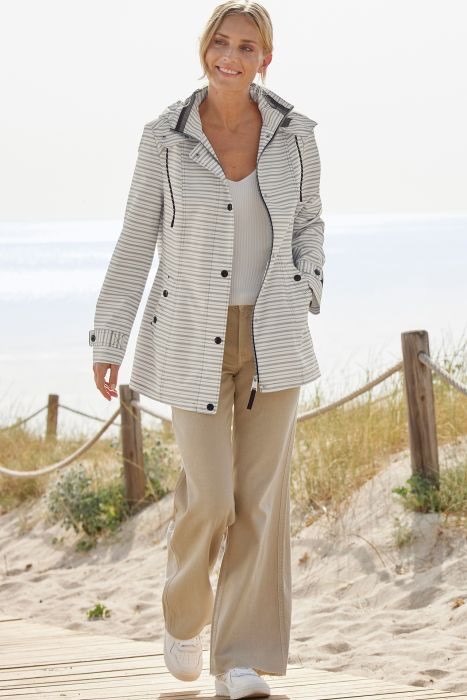 BARBARA LEBEK 70260032