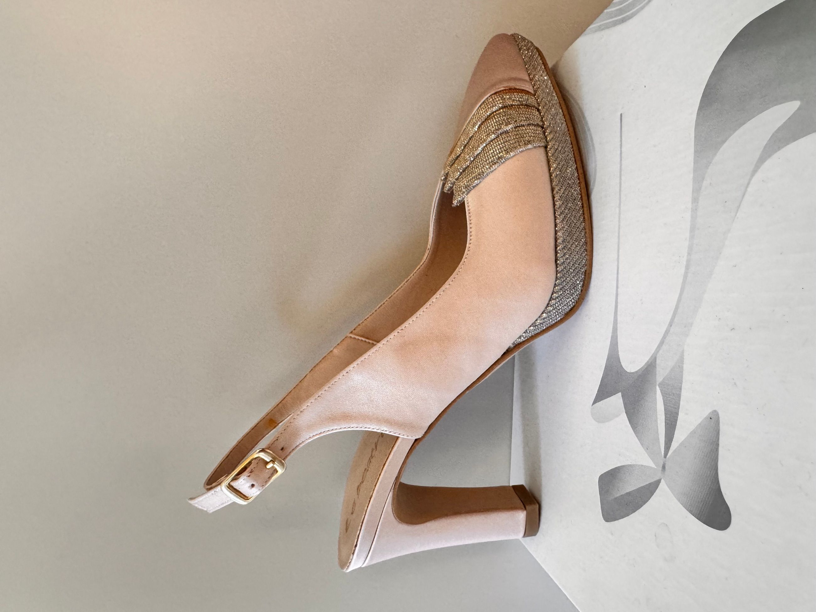 LE BEATRICI F1012