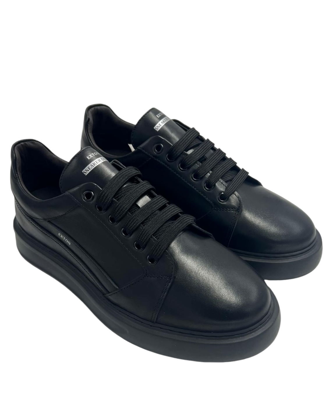 EXTON SNEAKERS