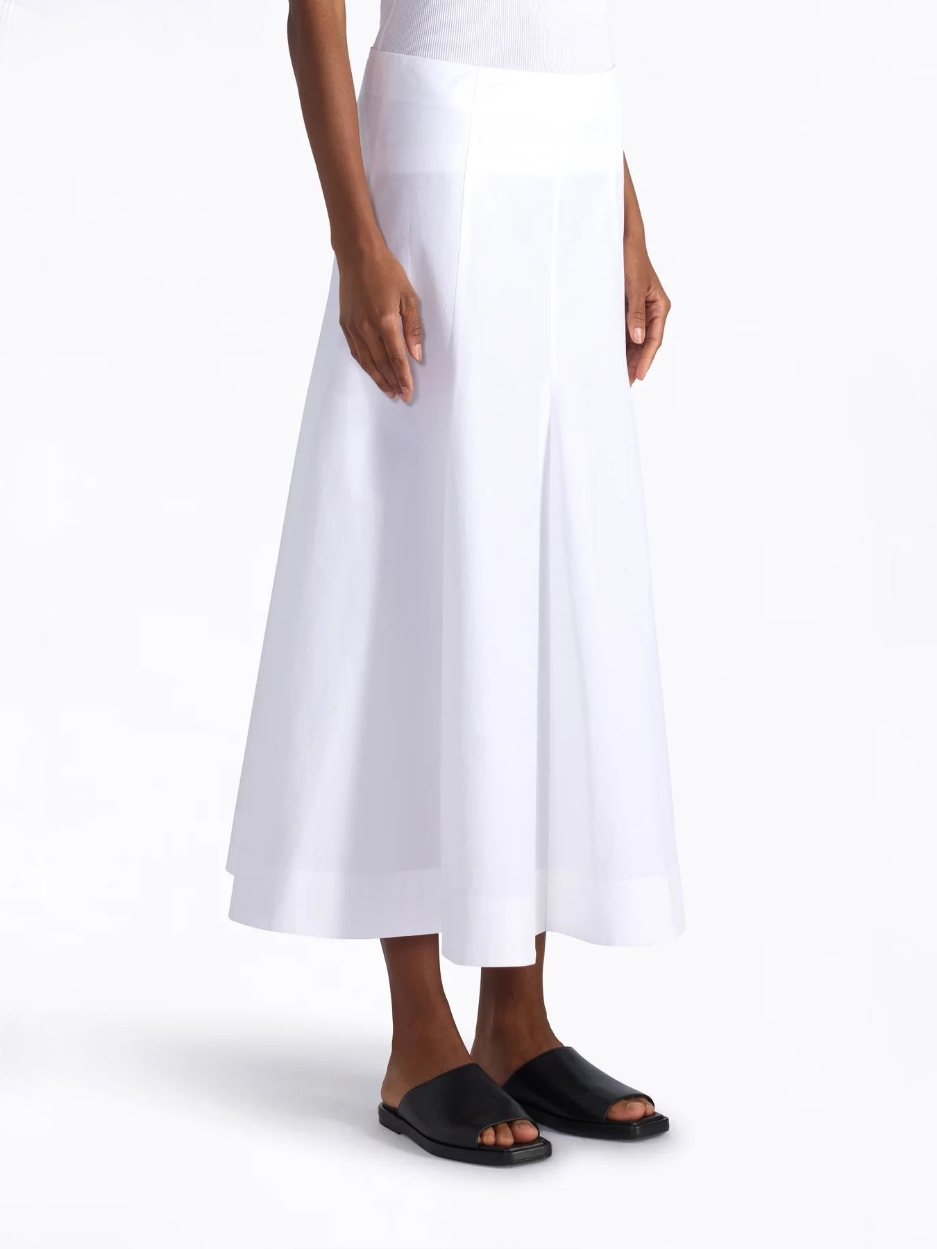 LIVIANA CONTI F6SK79