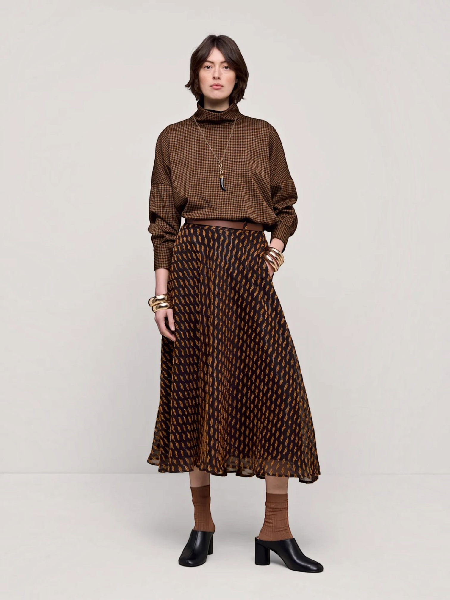 NIU' AW26430T222