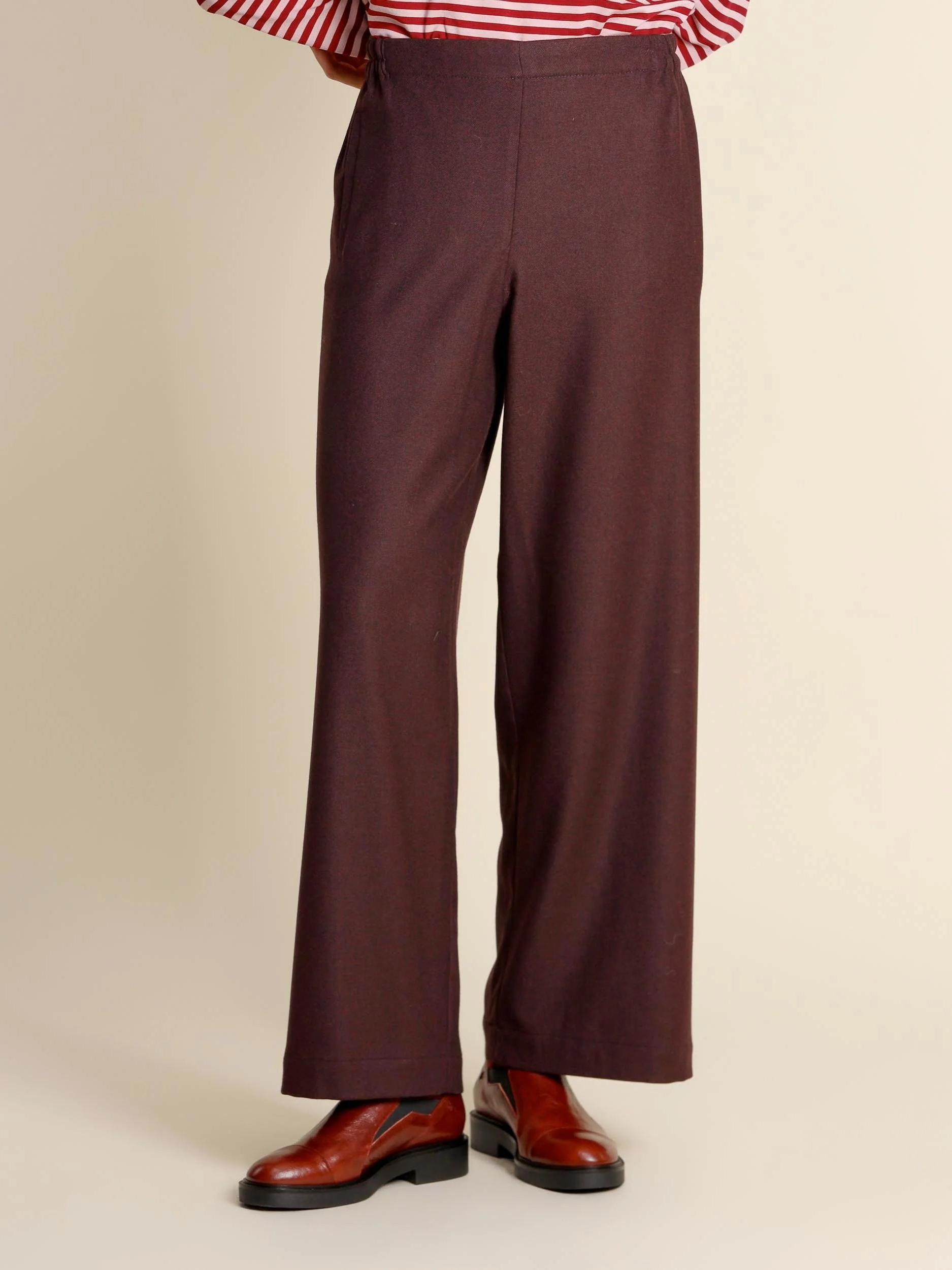 NIU' AW25210T048