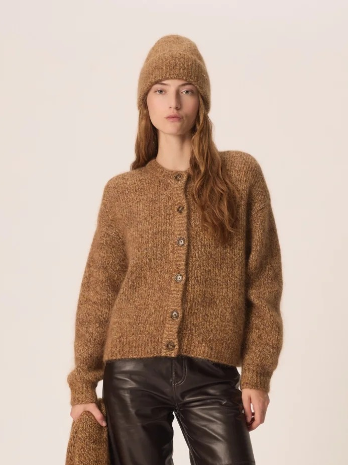 DES PETITS HAUTS AMBRE